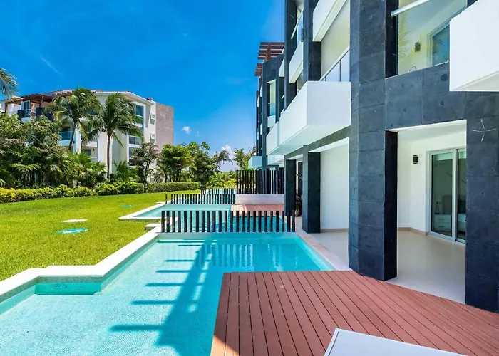 Luxury hotel only: Mareazul Beach Front Condos At Playa Del Carmen
